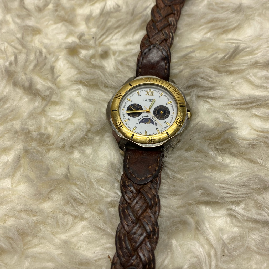 Vintage Guess 1992 Sport Diver Daydate Moon Phase Dial Quartz Mens Silver Watch